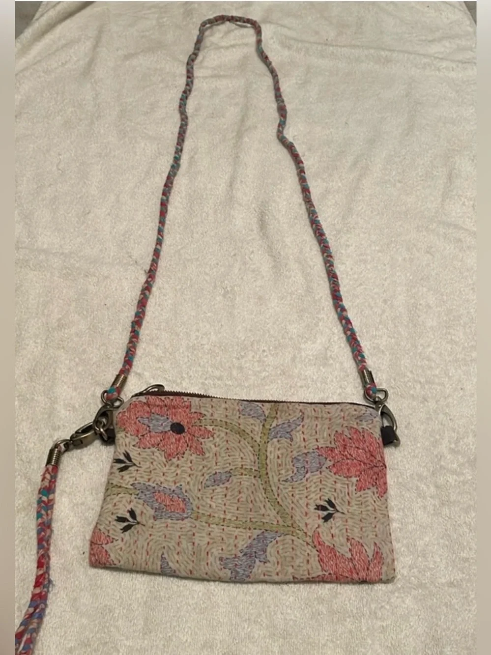 Sari Bari crossbody/wristlet Floral Embroidered Crossbody Bag - Pink & Cream